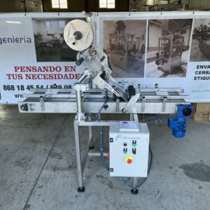 Etiquetadora con cabezal superior para sobres